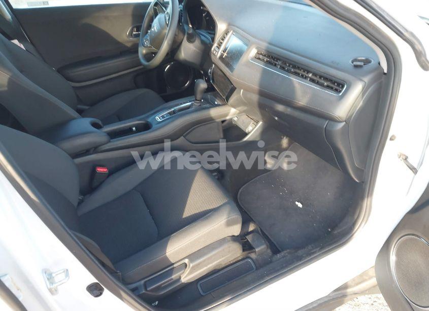 Photo 5 of 2022 Honda Hr-v AWD EX (VIN 3CZRU6H57NM765736)