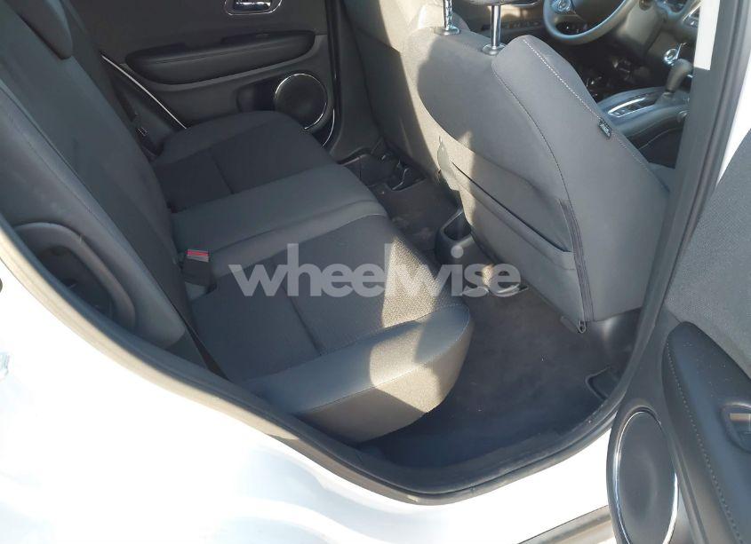 Photo 8 of 2022 Honda Hr-v AWD EX (VIN 3CZRU6H57NM765736)