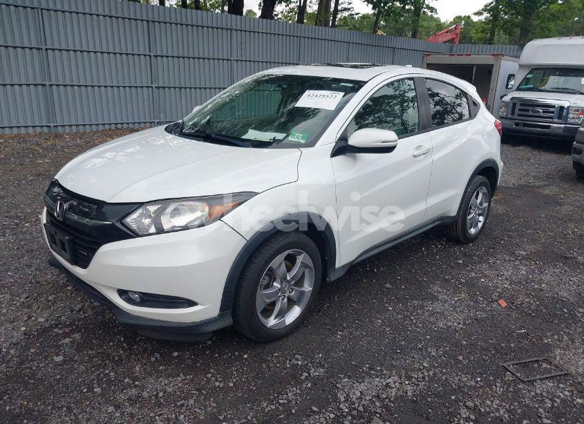 Photo 2 of 2017 Honda Hr-v EX (VIN 3CZRU6H58HM708143)