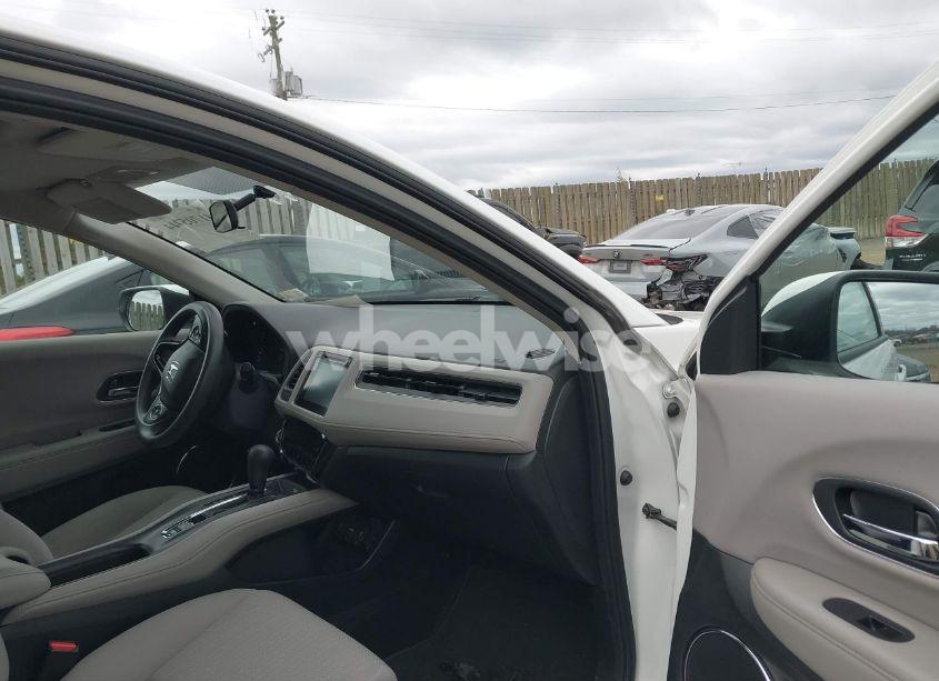 Photo 5 of 2018 Honda Hr-v EX (VIN 3CZRU6H58JM709881)