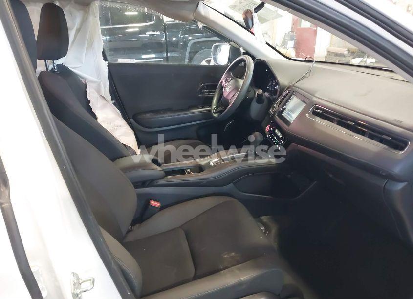 Photo 5 of 2021 Honda Hr-v AWD EX (VIN 3CZRU6H58MM709349)