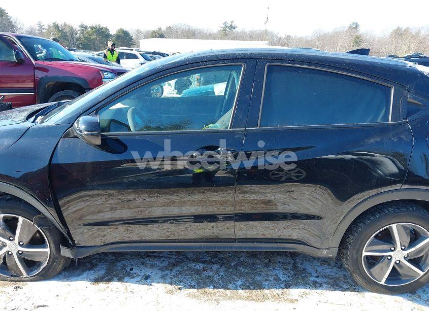 Photo 14 of 2021 Honda Hr-v AWD EX (VIN 3CZRU6H58MM714583)