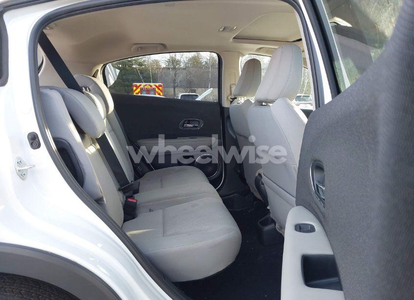 Photo 8 of 2021 Honda Hr-v AWD EX (VIN 3CZRU6H58MM751410)