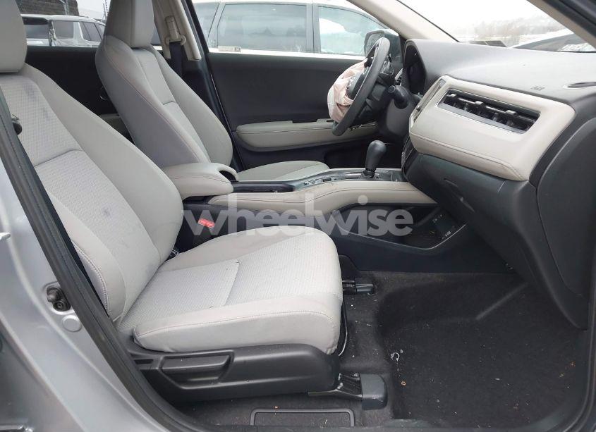 Photo 5 of 2022 Honda Hr-v AWD EX (VIN 3CZRU6H58NM737962)