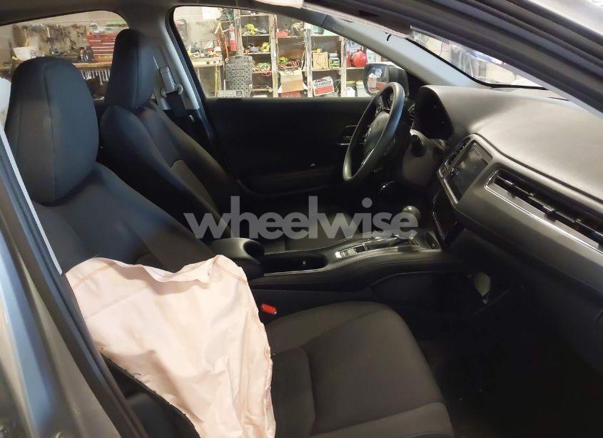 Photo 5 of 2022 Honda Hr-v AWD EX (VIN 3CZRU6H58NM760626)