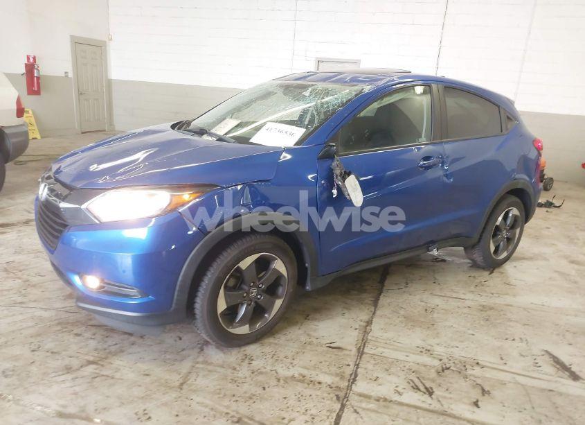 Photo 2 of 2018 Honda Hr-v EX (VIN 3CZRU6H59JM717052)