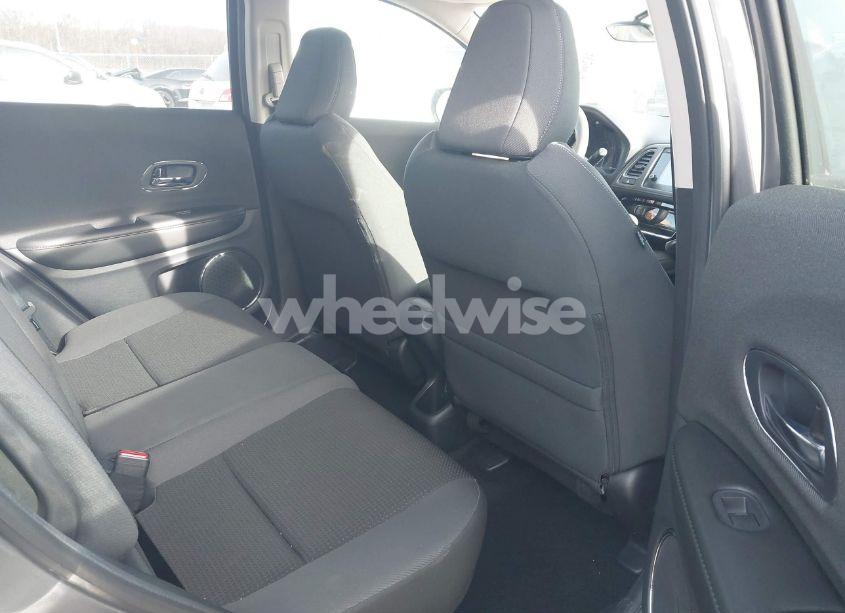Photo 8 of 2021 Honda Hr-v AWD EX (VIN 3CZRU6H59MM726063)