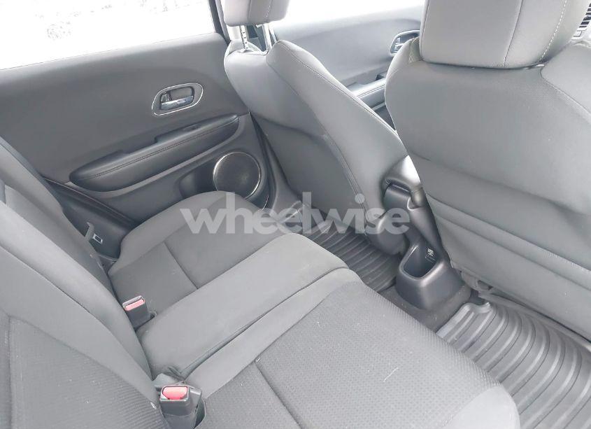 Photo 8 of 2021 Honda Hr-v AWD EX (VIN 3CZRU6H59MM750122)