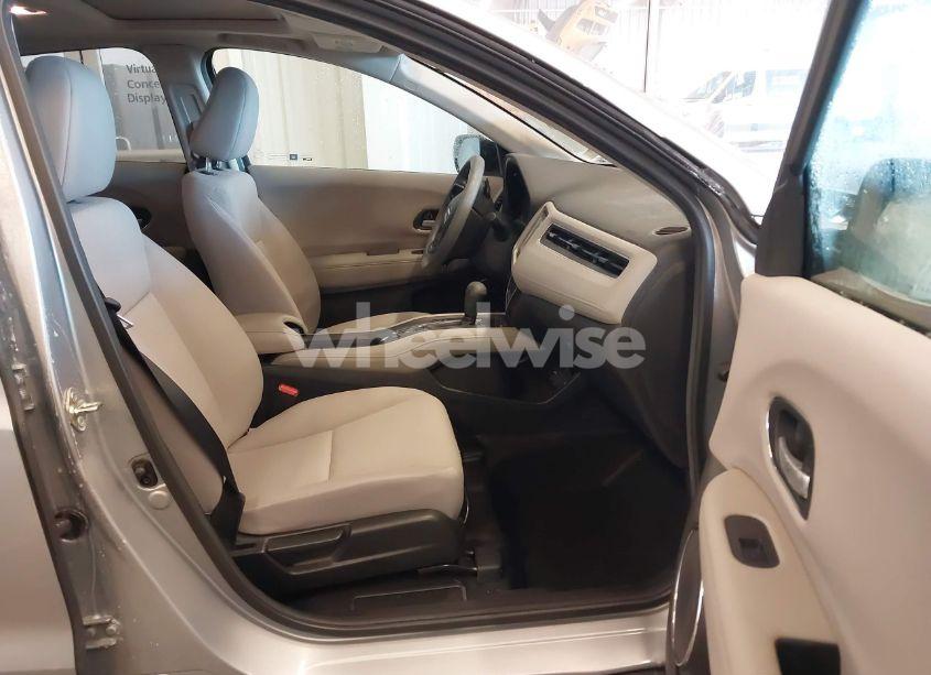 Photo 5 of 2017 Honda Hr-v EX (VIN 3CZRU6H5XHG702214)