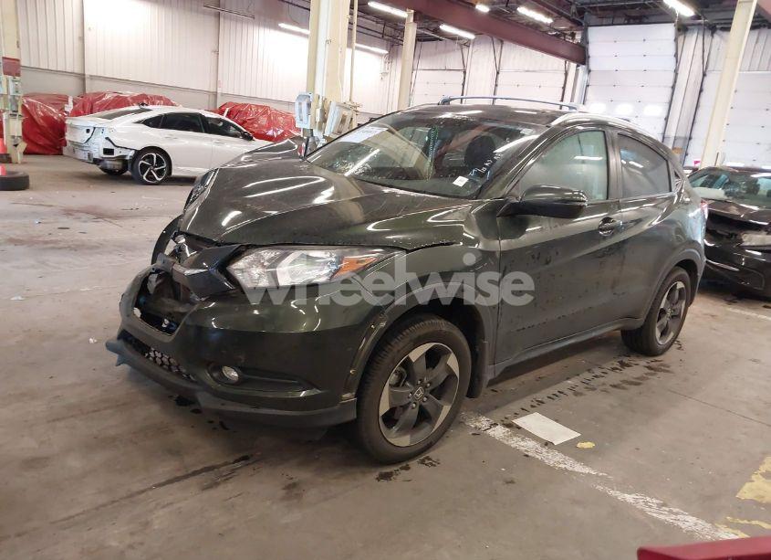 Photo 2 of 2018 Honda Hr-v EX (VIN 3CZRU6H5XJM711308)
