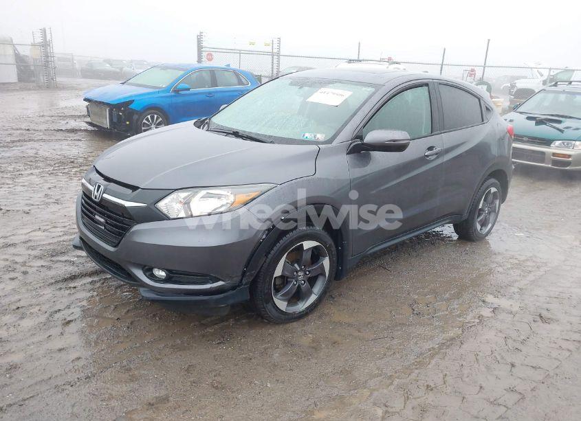Photo 2 of 2018 Honda Hr-v EX (VIN 3CZRU6H5XJM730425)