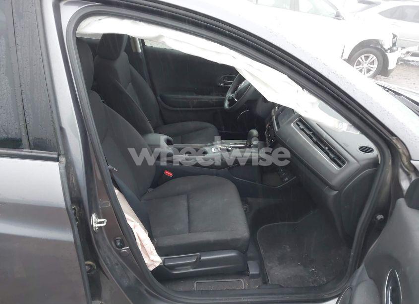 Photo 5 of 2018 Honda Hr-v EX (VIN 3CZRU6H5XJM730425)