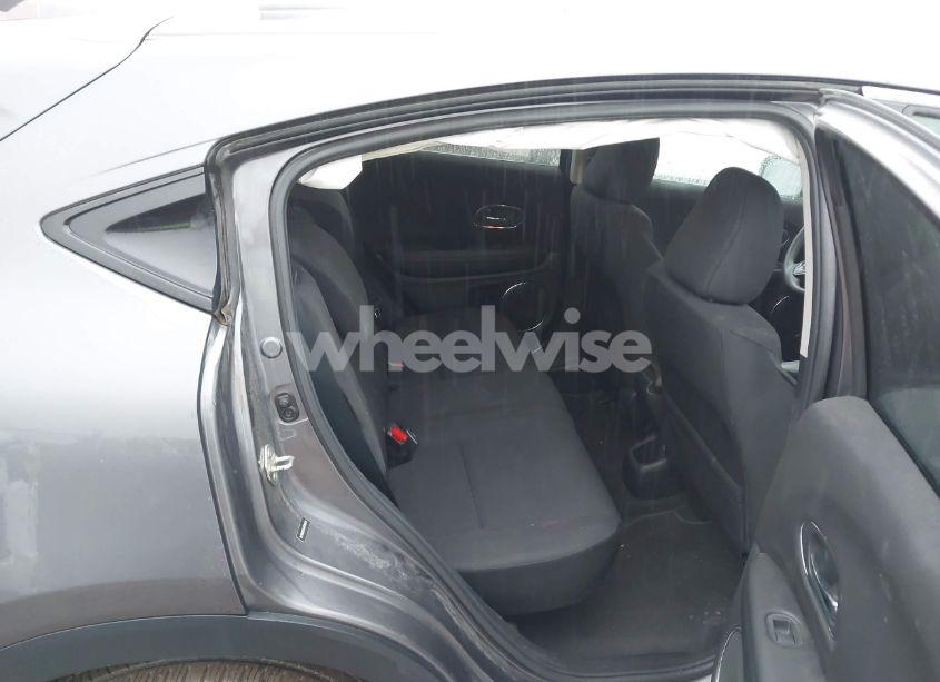 Photo 8 of 2018 Honda Hr-v EX (VIN 3CZRU6H5XJM730425)