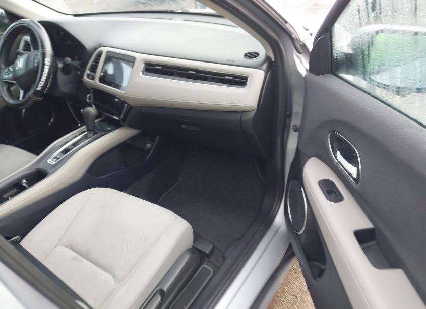 Photo 5 of 2019 Honda Hr-v EX (VIN 3CZRU6H5XKM743189)