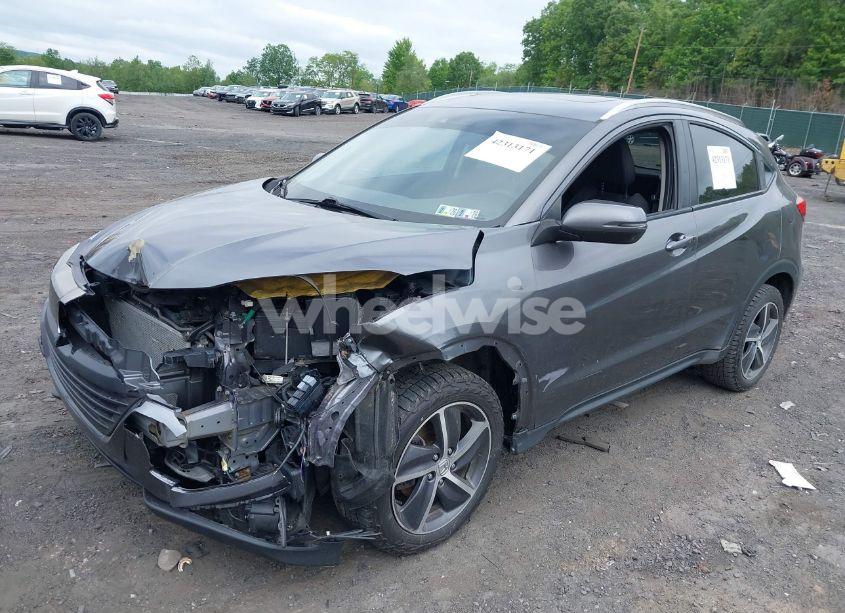 Photo 2 of 2021 Honda Hr-v AWD EX (VIN 3CZRU6H5XMM700605)