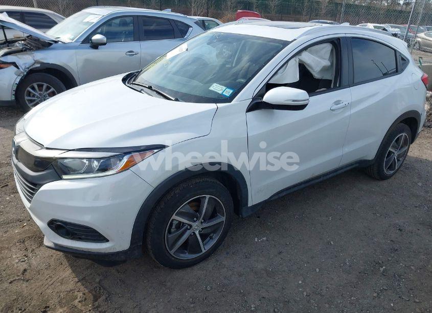 Photo 2 of 2021 Honda Hr-v AWD EX (VIN 3CZRU6H5XMM735290)