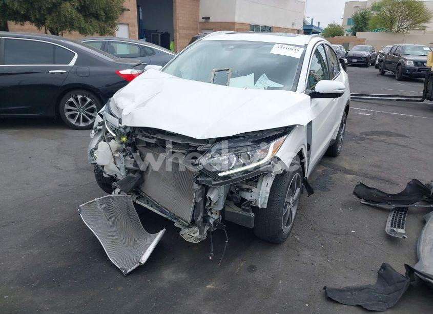 Photo 2 of 2022 Honda Hr-v AWD EX (VIN 3CZRU6H5XNM700086)