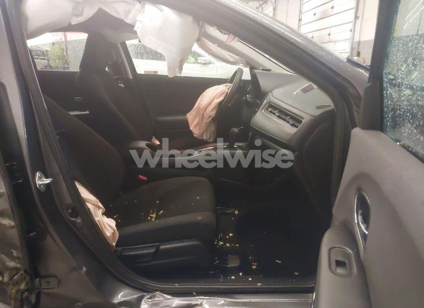 Photo 5 of 2022 Honda Hr-v AWD EX (VIN 3CZRU6H5XNM754083)