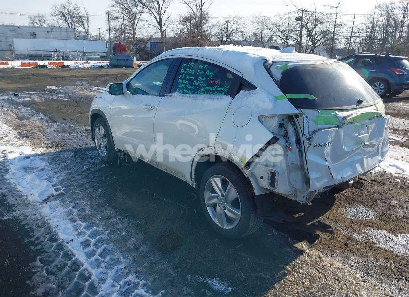 Photo 3 of 2019 Honda Hr-v EX-L (VIN 3CZRU6H71KM721096)