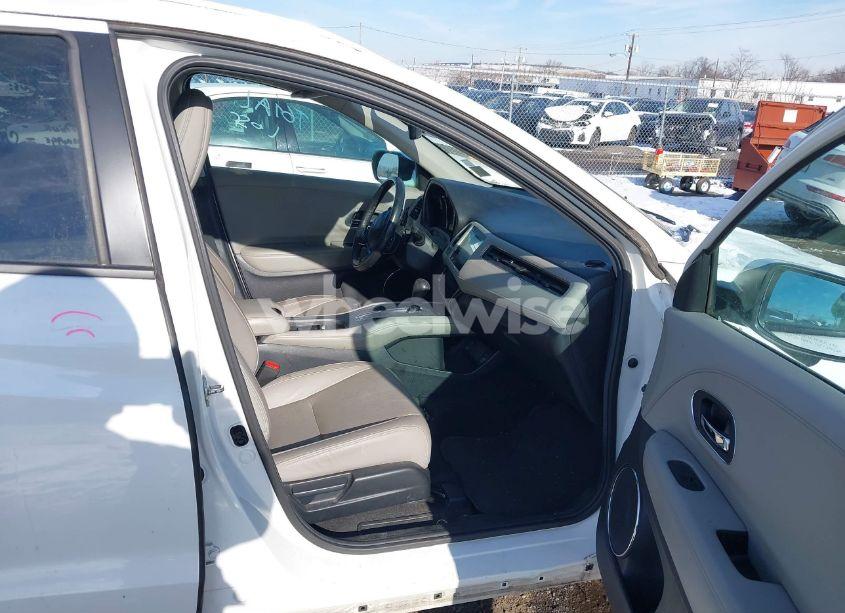 Photo 5 of 2019 Honda Hr-v EX-L (VIN 3CZRU6H71KM721096)