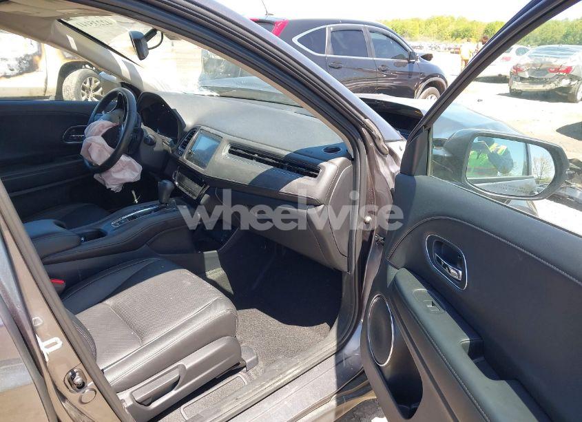 Photo 5 of 2022 Honda Hr-v AWD EX-L (VIN 3CZRU6H71NM743376)