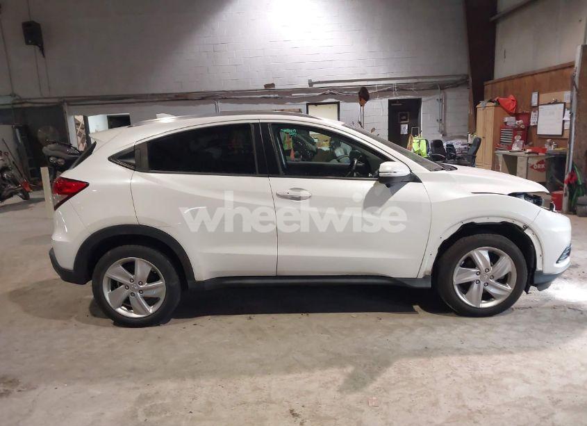 Photo 14 of 2019 Honda Hr-v EX-L (VIN 3CZRU6H72KM716506)