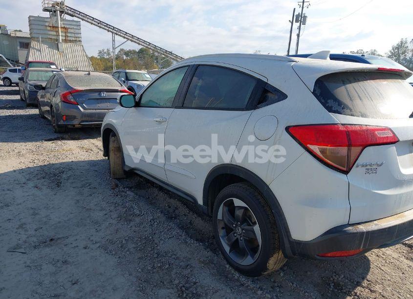 Photo 3 of 2018 Honda Hr-v EX-L (VIN 3CZRU6H73JM727674)