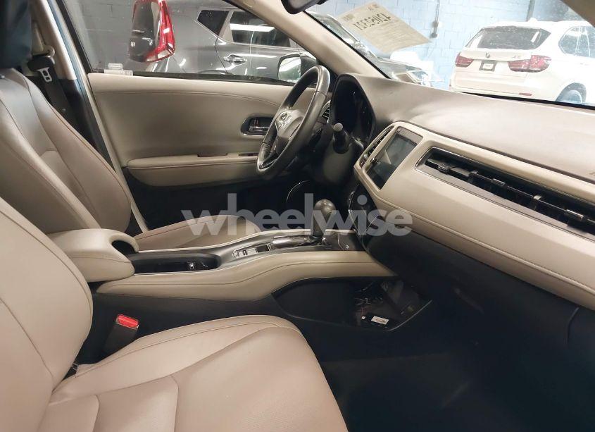 Photo 5 of 2022 Honda Hr-v AWD EX-L (VIN 3CZRU6H73NM738714)