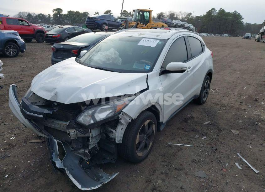 Photo 2 of 2018 Honda Hr-v EX-L (VIN 3CZRU6H74JM724220)