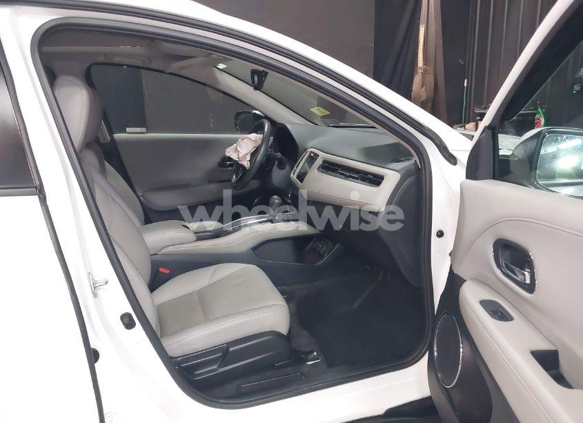 Photo 5 of 2018 Honda Hr-v EX-L (VIN 3CZRU6H76JM719911)