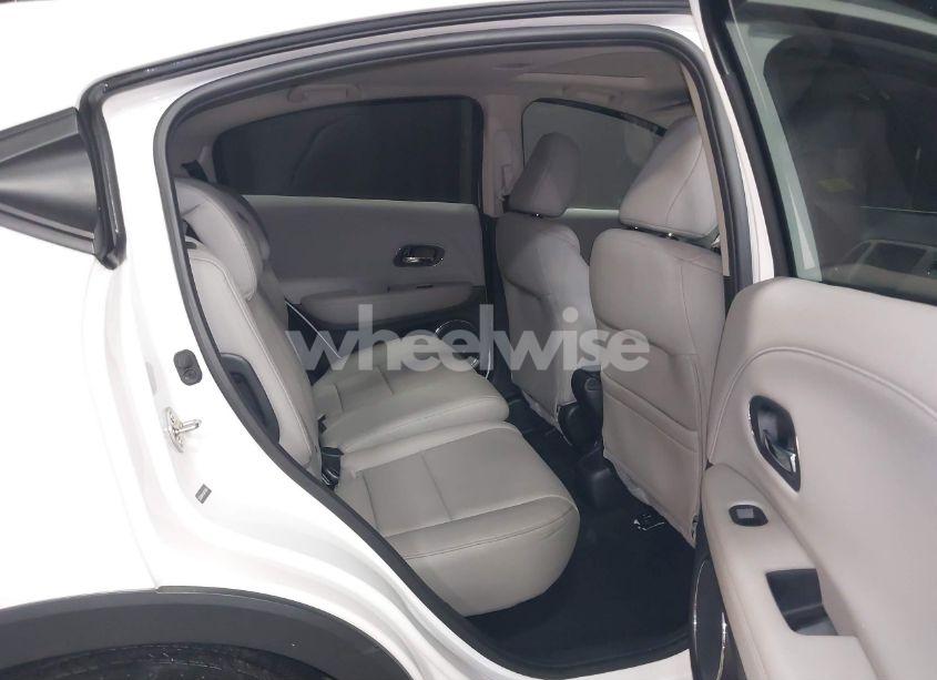 Photo 8 of 2018 Honda Hr-v EX-L (VIN 3CZRU6H76JM719911)