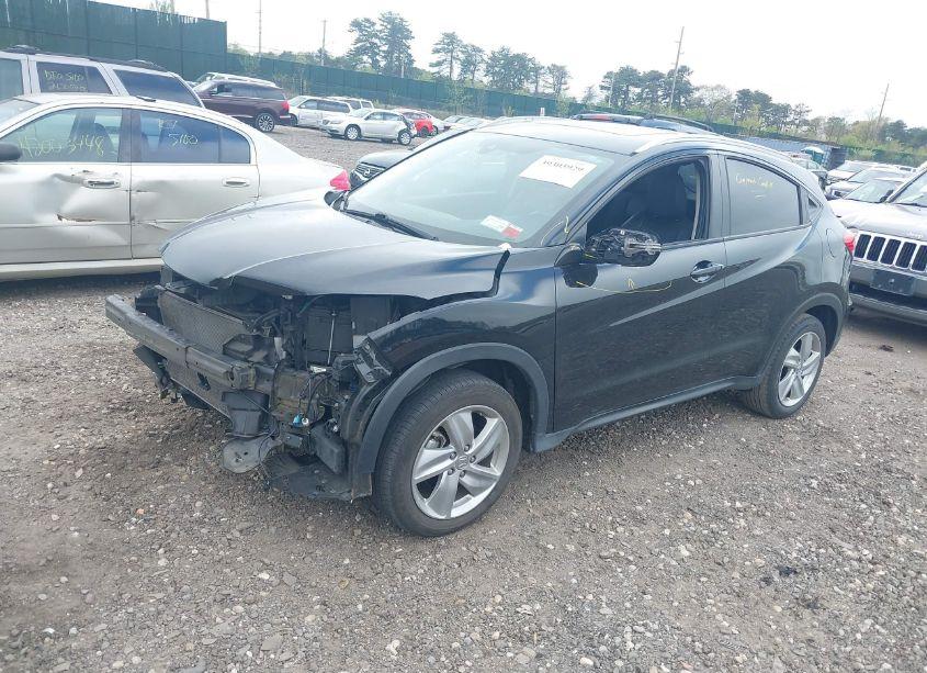 Photo 2 of 2019 Honda Hr-v EX-L (VIN 3CZRU6H76KM725659)