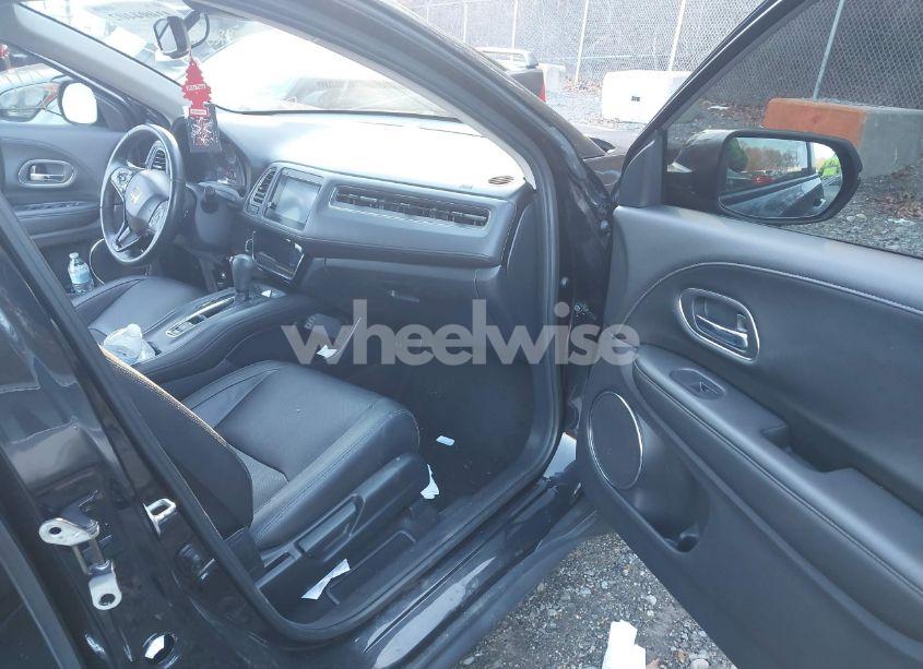 Photo 5 of 2019 Honda Hr-v EX-L (VIN 3CZRU6H76KM740212)