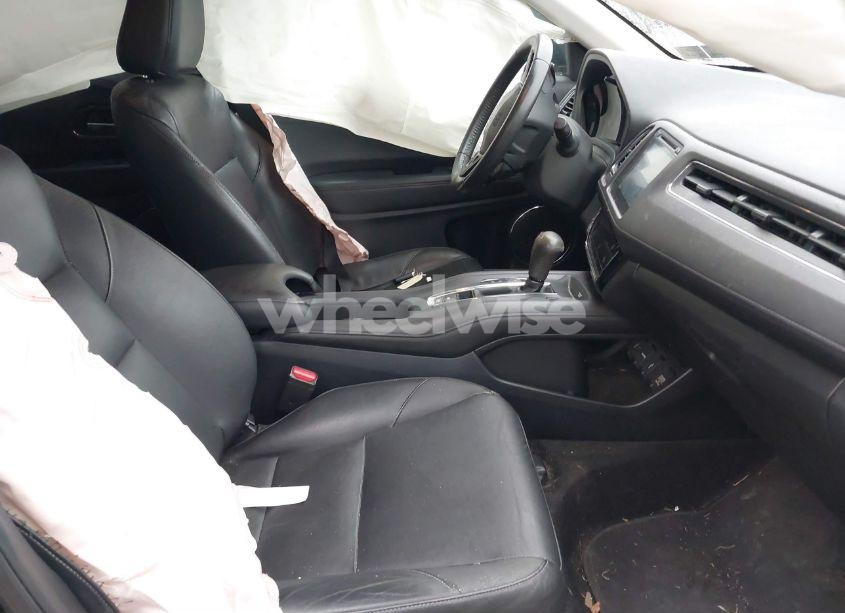 Photo 5 of 2018 Honda Hr-v EX-L (VIN 3CZRU6H77JM704902)