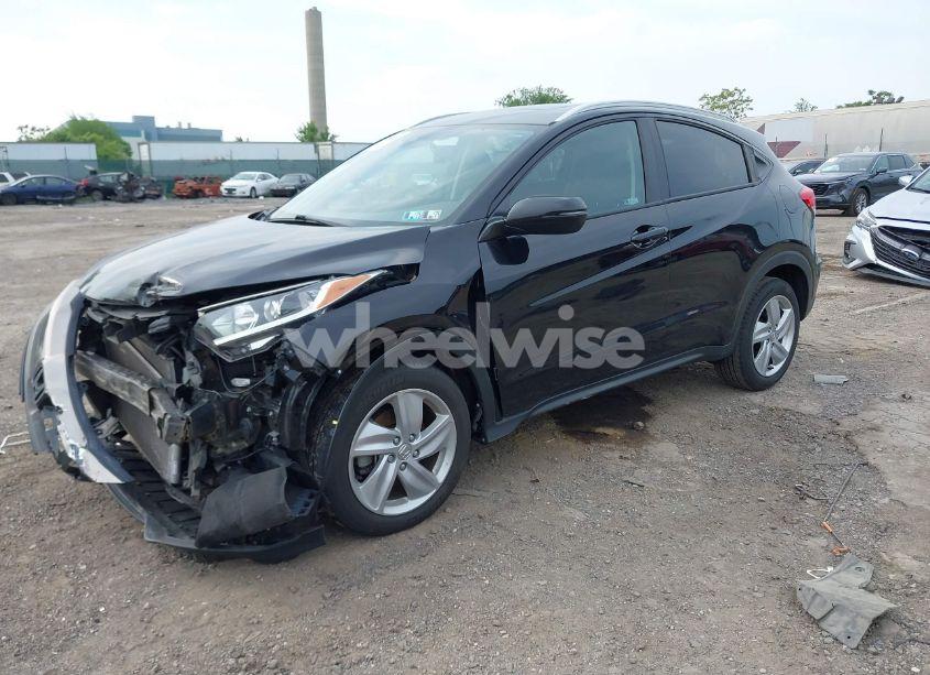 Photo 2 of 2019 Honda Hr-v EX-L (VIN 3CZRU6H77KM706327)