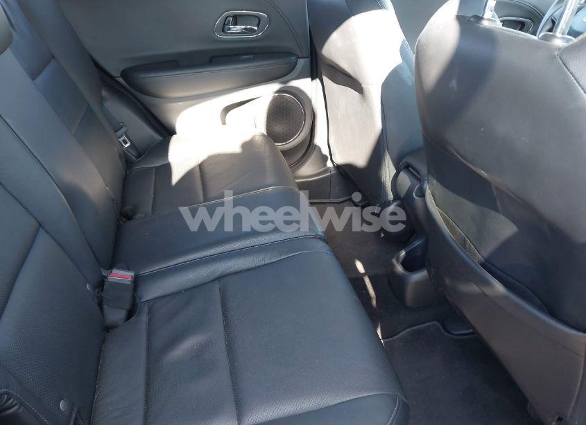 Photo 8 of 2021 Honda Hr-v AWD EX-L (VIN 3CZRU6H77MM716505)