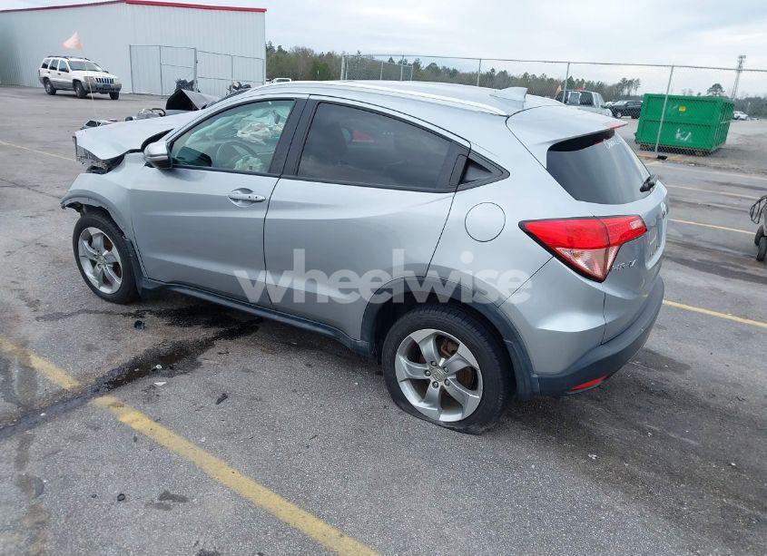 Photo 3 of 2017 Honda Hr-v (VIN 3CZRU6H7XHM702894)