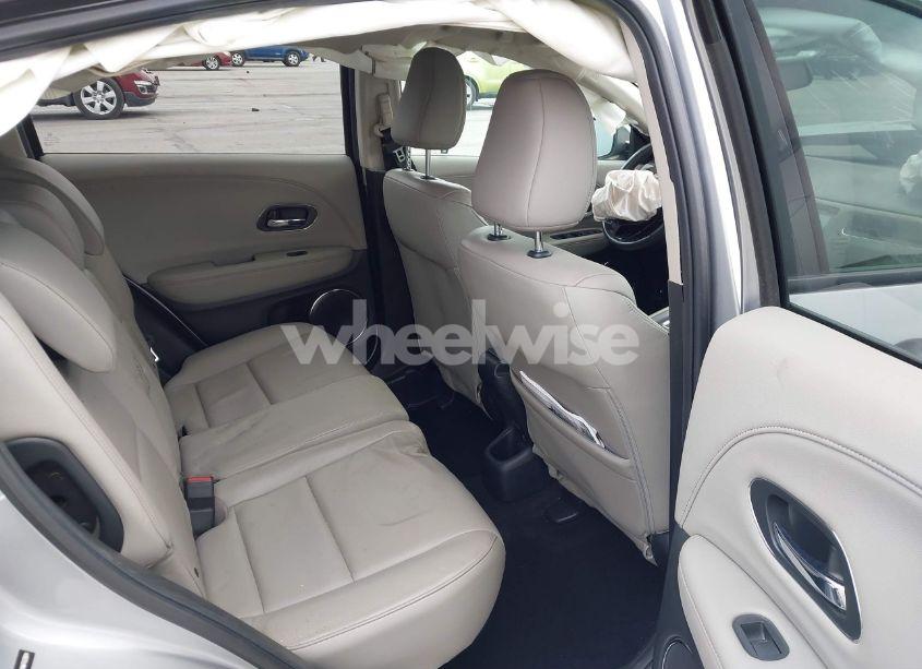 Photo 8 of 2017 Honda Hr-v (VIN 3CZRU6H7XHM702894)