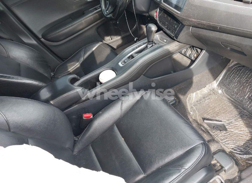 Photo 5 of 2017 Honda Hr-v EX-L (VIN 3CZRU6H7XHM715855)