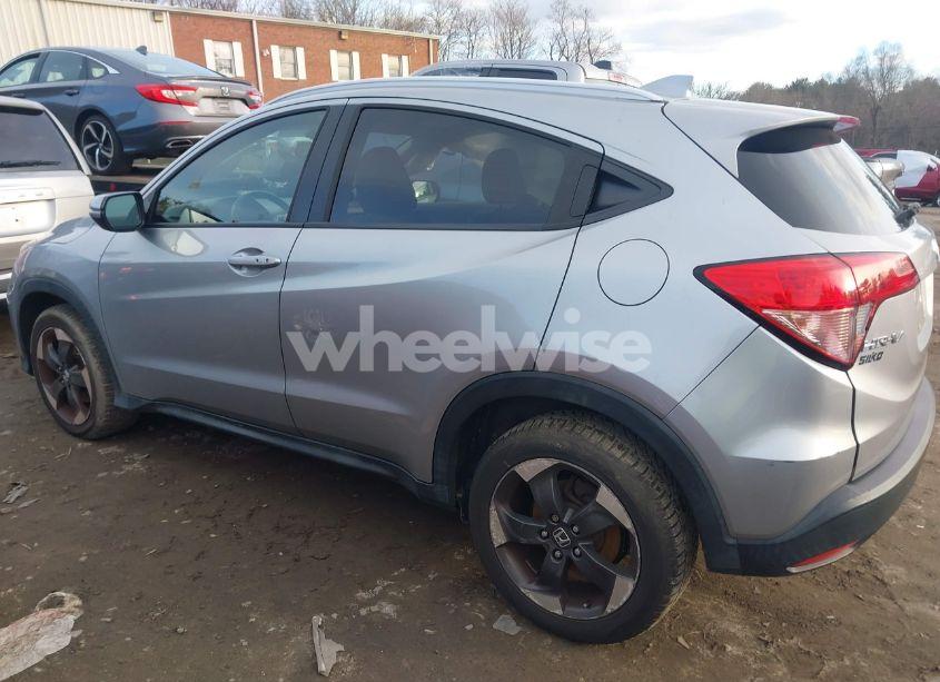 Photo 14 of 2018 Honda Hr-v EX-L (VIN 3CZRU6H7XJM703324)