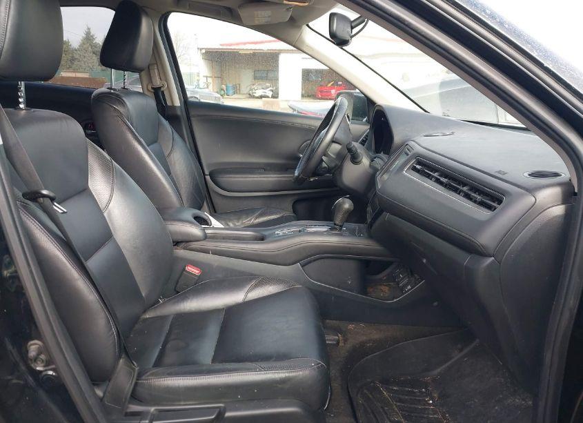 Photo 5 of 2018 Honda Hr-v EX-L (VIN 3CZRU6H7XJM717143)