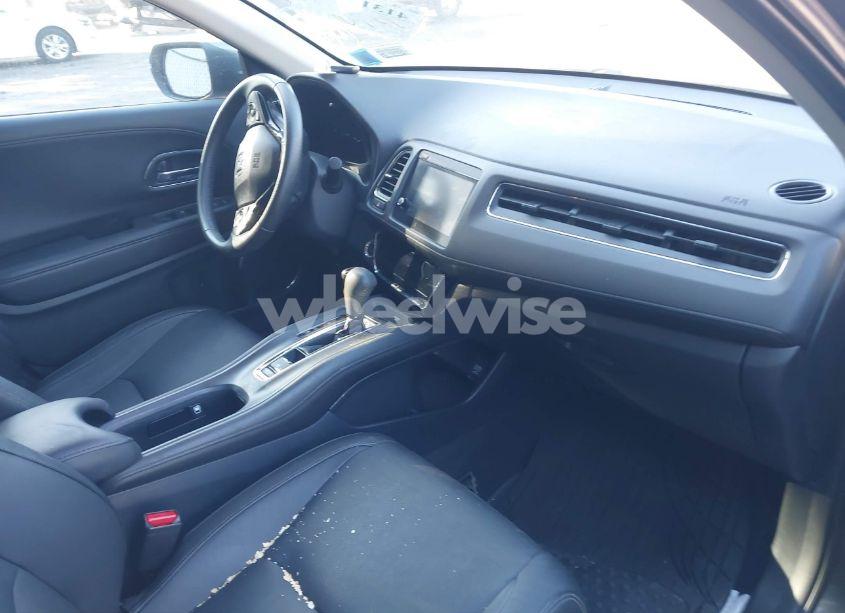 Photo 5 of 2022 Honda Hr-v AWD EX-L (VIN 3CZRU6H7XNM731369)