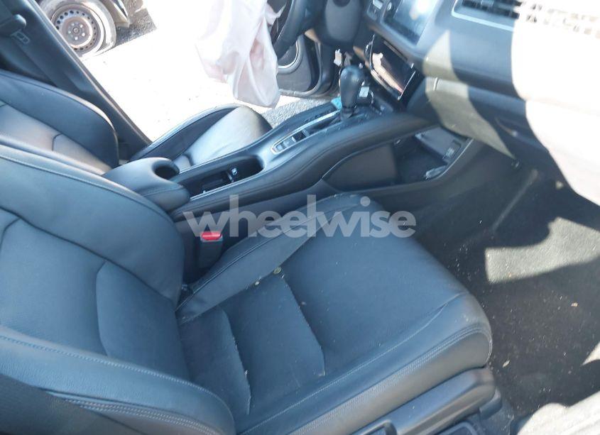 Photo 5 of 2022 Honda Hr-v AWD EX-L (VIN 3CZRU6H7XNM742713)