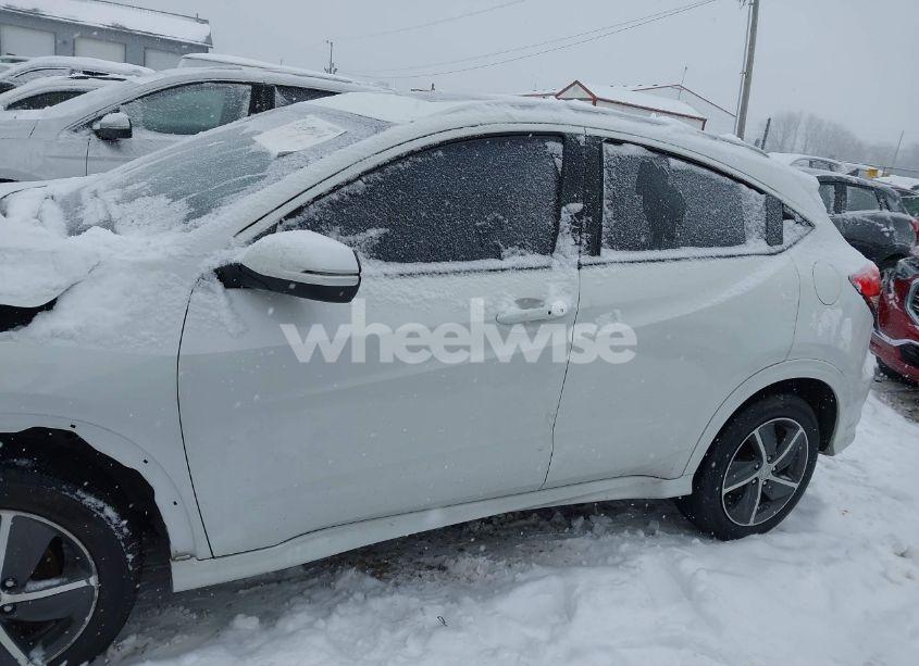 Photo 15 of 2019 Honda Hr-v TOURING (VIN 3CZRU6H92KM730472)