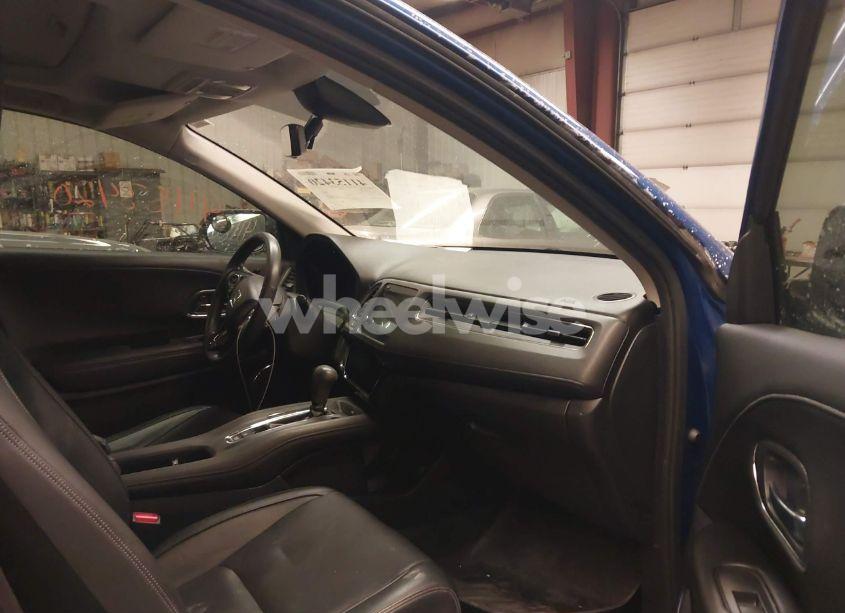 Photo 5 of 2019 Honda Hr-v TOURING (VIN 3CZRU6H93KM704379)