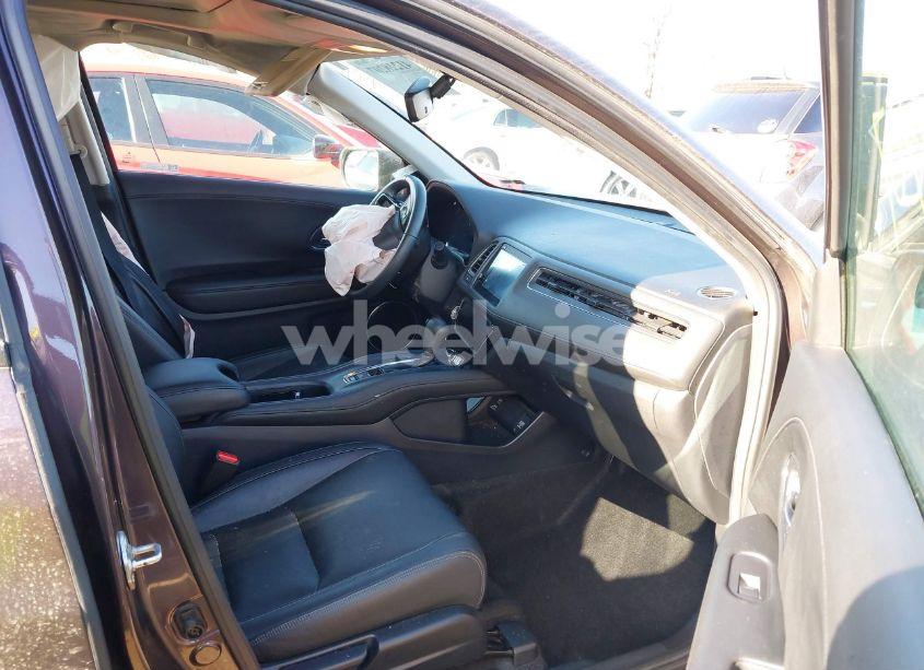 Photo 5 of 2019 Honda Hr-v TOURING (VIN 3CZRU6H94KM710952)