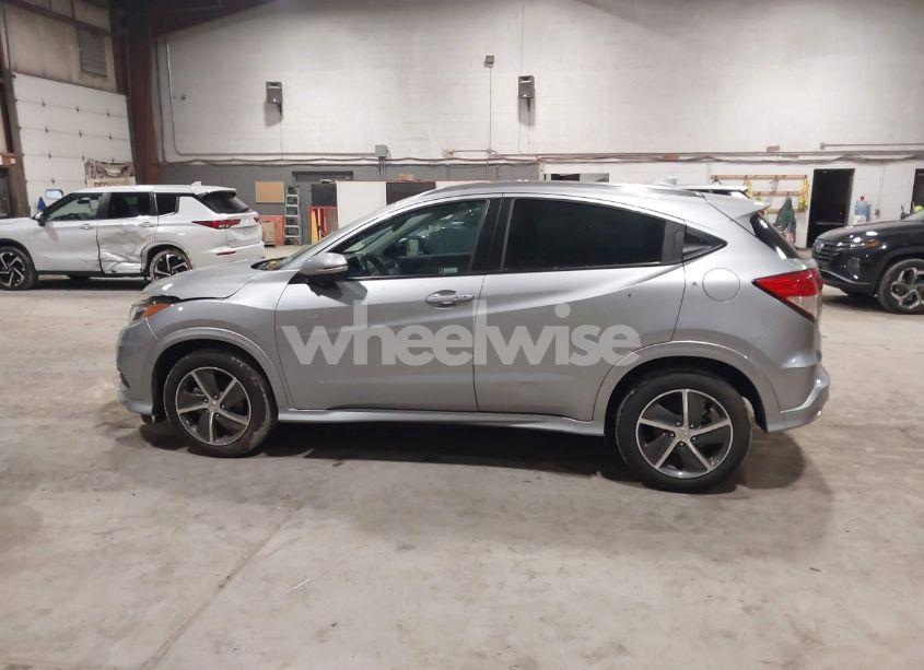 Photo 14 of 2020 Honda Hr-v AWD TOURING (VIN 3CZRU6H96LM708203)