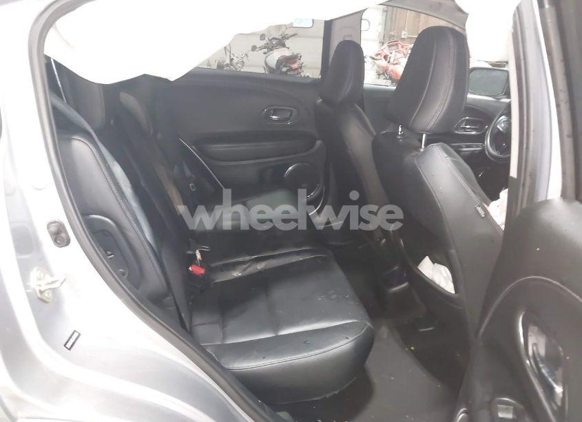 Photo 8 of 2020 Honda Hr-v AWD TOURING (VIN 3CZRU6H96LM708203)