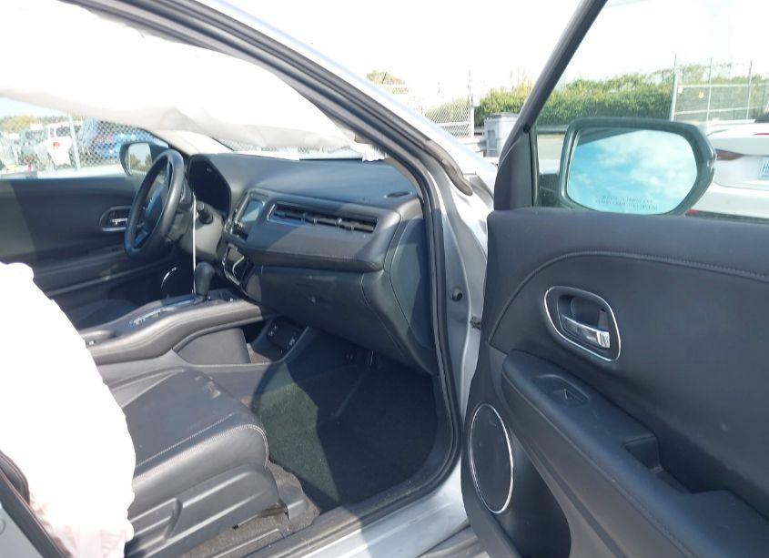 Photo 5 of 2020 Honda Hr-v AWD TOURING (VIN 3CZRU6H99LM717929)