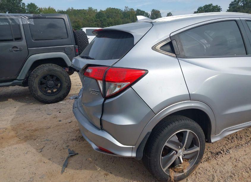 Photo 6 of 2019 Honda Hr-v TOURING (VIN 3CZRU6H9XKM701995)